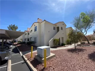 Photo #1: 2393786 Listing 