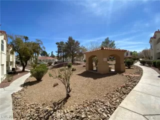 Photo #2: 2393786 Listing 
