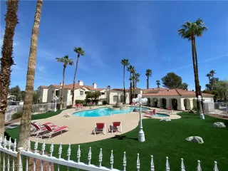 Photo #4: 2393786 Listing 