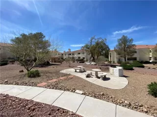 Photo #5: 2393786 Listing 