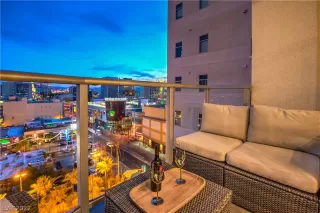 Photo #6: 2393803 Listing