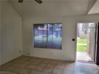 Photo #4: 2393957 Listing 