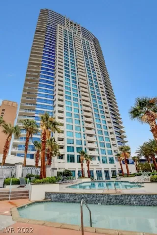 Photo #2: 2393979 Listing