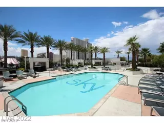 Photo #3: 2393979 Listing