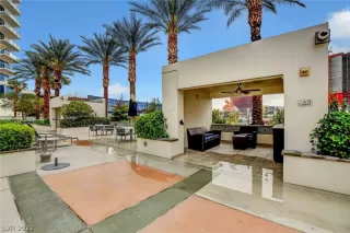 Photo #4: 2393979 Listing