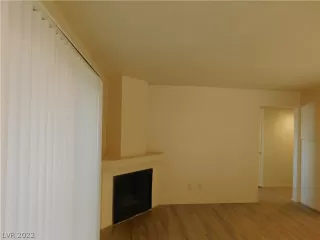 Photo #4: 2393981 Listing 