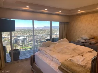 Photo #6: 2393982 Listing