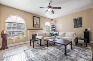 Photo #2: 2393989 Listing