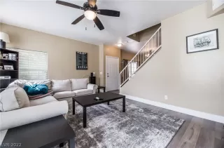 Photo #3: 2393989 Listing