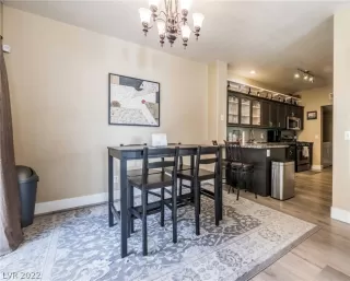 Photo #6: 2393989 Listing