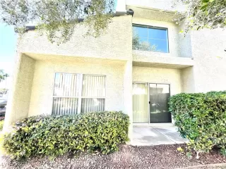 Photo #3: 2393998 Listing 