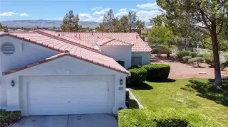 Photo #3: 2394000 Listing