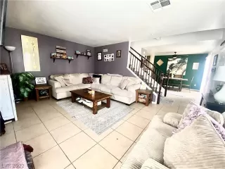 Photo #5: 2394004 Listing