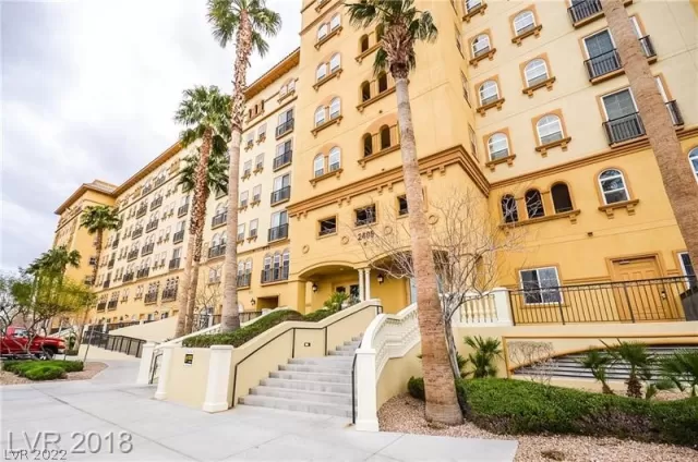 MLS: 2394022 Condo For Sale