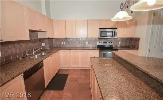 Photo #6: 2394022 Listing 