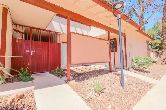 MLS: 2394055 Condo For Sale