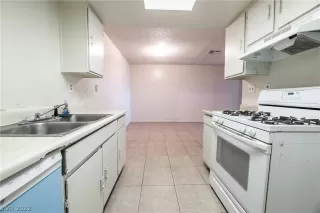 Photo #6: 2394055 Listing 