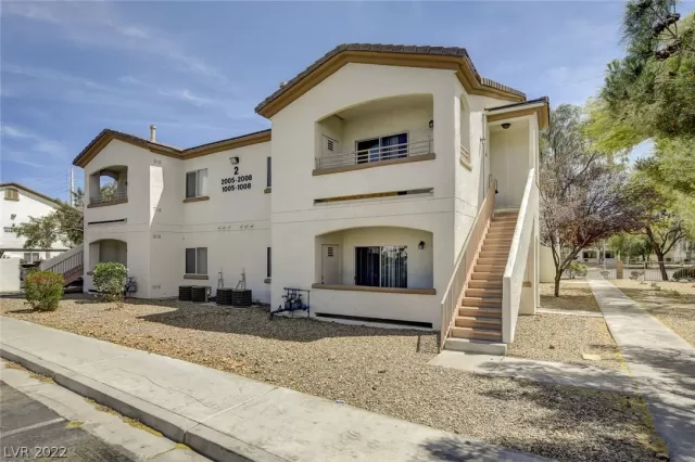 MLS: 2394079 Condo For Sale