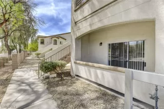 Photo #4: 2394079 Listing