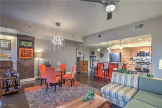 Photo #4: 2394080 Listing 