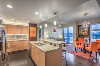 Photo #6: 2394080 Listing 