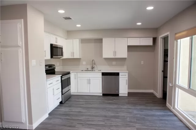 MLS: 2394095 Condo For Sale