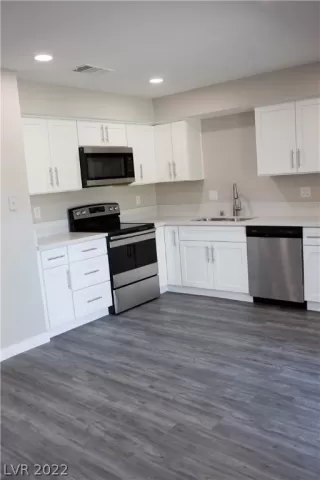 Photo #1: 2394095 Listing