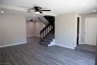 Photo #3: 2394095 Listing