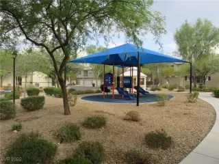 Photo #5: 2394108 Listing 