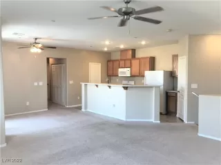 Photo #6: 2394108 Listing 