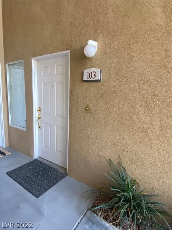 MLS: 2394120 Condo For Sale