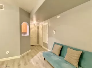 Photo #3: 2394120 Listing