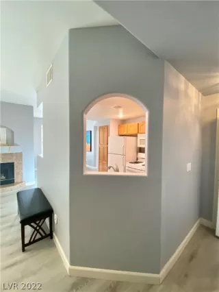 Photo #6: 2394120 Listing