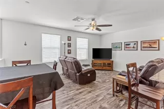 Photo #6: 2394121 Listing