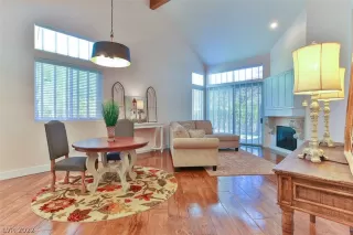 Photo #1: 2394134 Listing