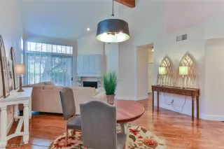 Photo #2: 2394134 Listing