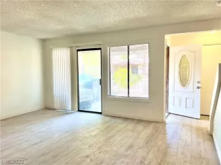 Photo #6: 2394150 Listing