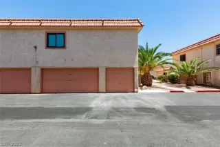 Photo #3: 2394175 Listing