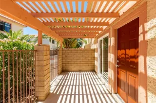 Photo #4: 2394175 Listing