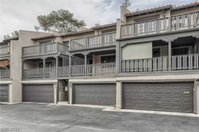 MLS: 2394181 Condo For Sale