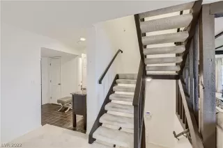 Photo #6: 2394181 Listing 