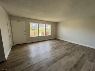 Photo #1: 2394198 Listing