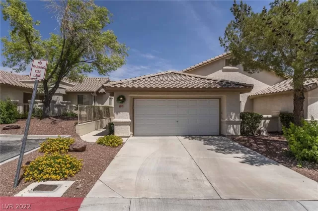 MLS: 2394208 Condo For Sale