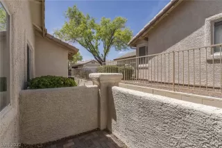 Photo #3: 2394208 Listing