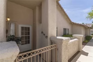 Photo #4: 2394208 Listing