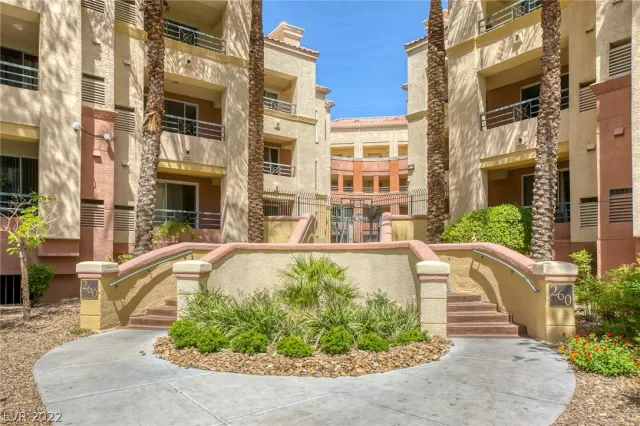 MLS: 2394235 Condo For Sale