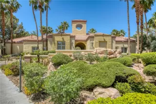 Photo #1: 2394235 Listing