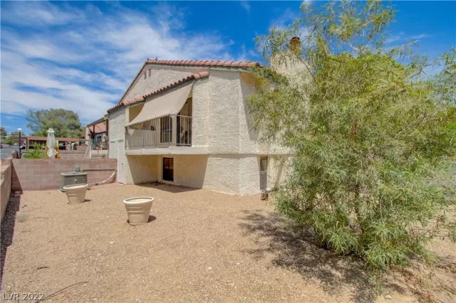 MLS: 2394236 Condo For Sale