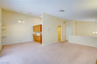 Photo #5: 2394236 Listing