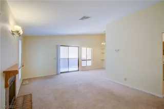 Photo #6: 2394236 Listing